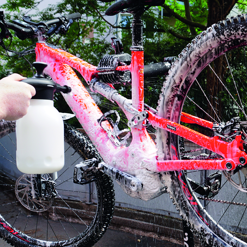 schaumsprueher-fahrrad-anwendung-3 schaumsprueher-fahrrad-anwendung-3